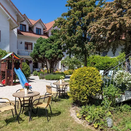 לינה וארוחת בוקר Baltyk 3*