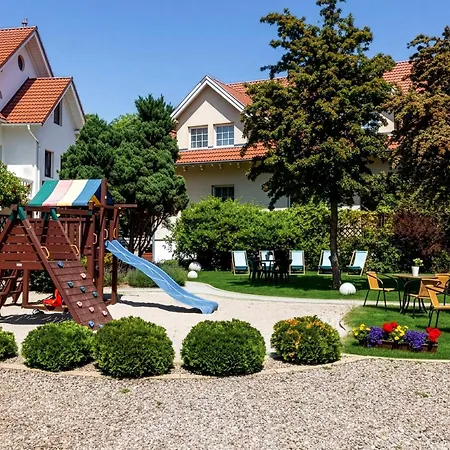 Baltyk فندق مبيت وإفطار 4*