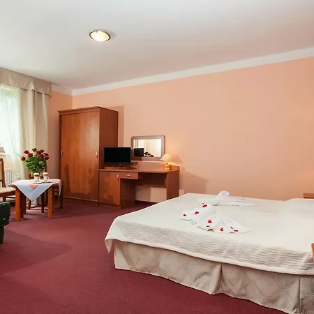 לינה וארוחת בוקר Baltyk 3*