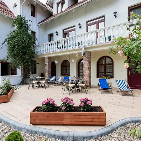 לינה וארוחת בוקר Baltyk 3*