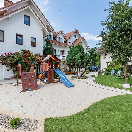 לינה וארוחת בוקר Baltyk 3*